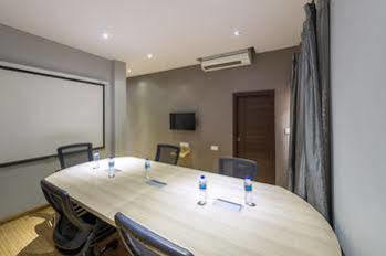Treebo Golden Pearl Koramangala Hotel Bangalore Ngoại thất bức ảnh